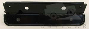Image of LR019487, a 'BRACKET ROOF GRAB HANDLE FRONT G-CAT' part